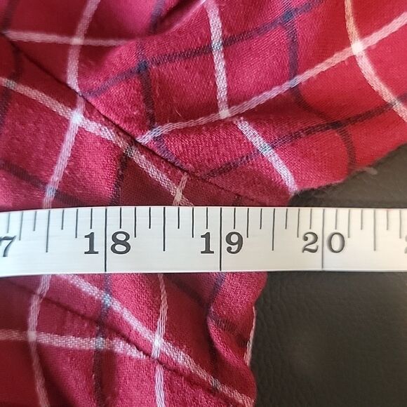 Tommy Hilfiger womens plaid button-down shirt Size M - Picture 10 of 11